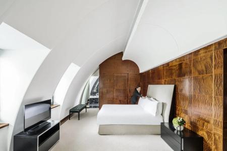 Como The Halkin - 2