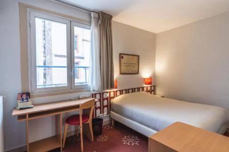 Ours Blanc - Place Victor Hugo - 86