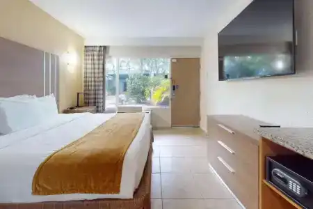 Rodeway Inn & Suites Fort Lauderdale Airport & Cruise Port - 66