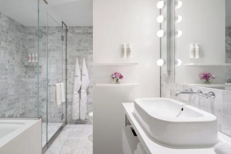 Smyth Tribeca - 104