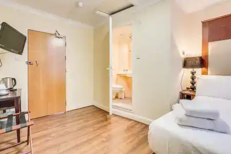 Astoria - 3