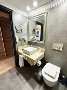 Laurs Experience & Elegance - 7