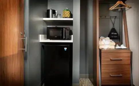 Staypineapple, Z, Gaslamp San Diego - 12