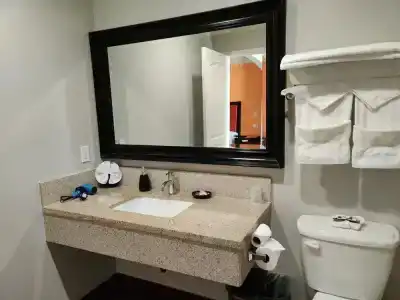 Lyfe Inn & Suites By Aga - Lax Airport - 45