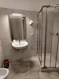 Ideal Boutique - 40