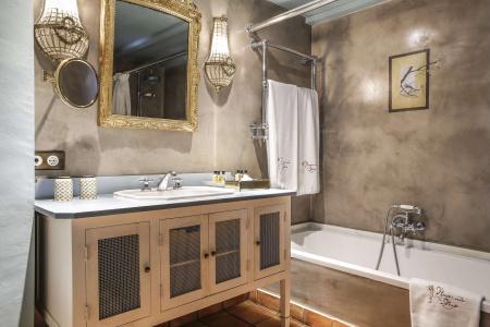 Hacienda de Abajo-Adults Only - 8