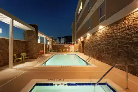 Home2 Suites by Hilton - 13