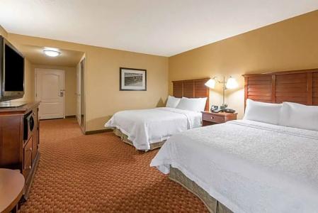 Hampton Inn - Suites-North-I-95 - 55
