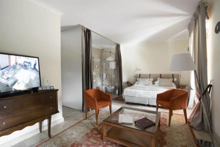Augustus & Resort - 3