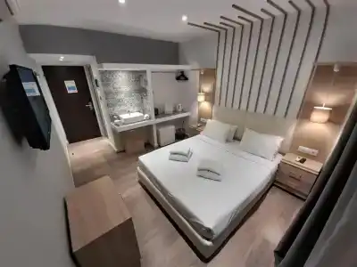 Elite - 36