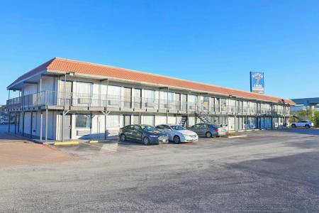 Super 7 Inn-Southwest - 34