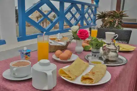 Riad Nakhla - 12