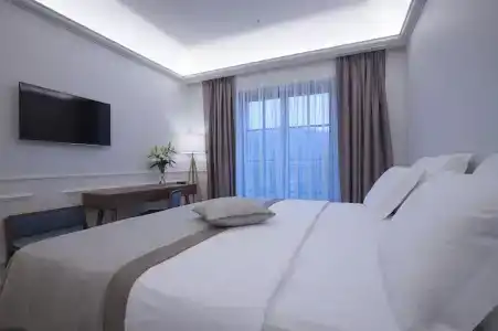 Majestic - 30