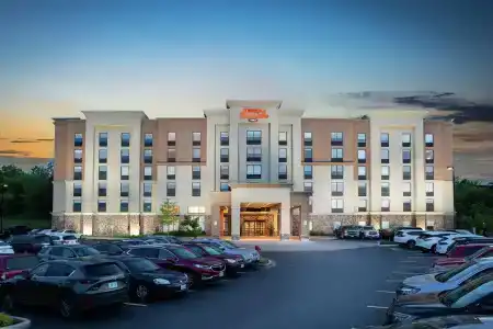 Hampton Inn & Suites by Hilton - 35