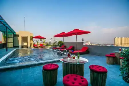 Diamond Palace Resort & Sky Bar - 17