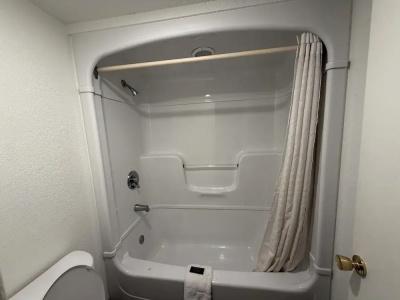 Super 6 Inn & Suites - 11