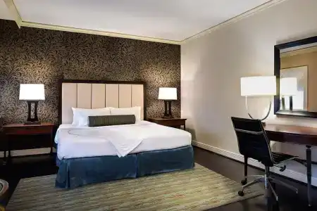 The Whitehall Houston - 4