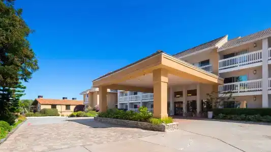 Best Western Plus Inn - 40
