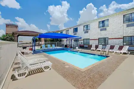 Surestay Plus By Best Western San Antonio North 281 n - 15