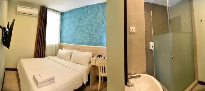 Pantai Inn - 59