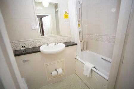 Arnos Manor - 9