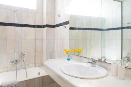 Bellevue Suites - 137