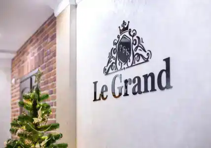 LeGrand - 0