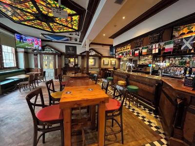 The Globe Inn - 21