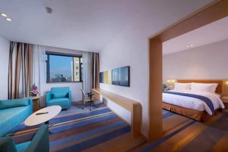 Holiday Inn Express Shanghai Zhenping, An Ihg - 3