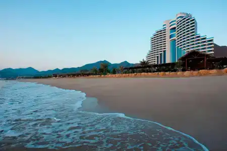 Le Meridien Al Aqah Beach Resort - 17