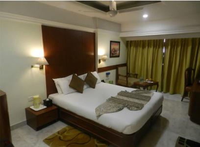 The Emerald & Executive - 15