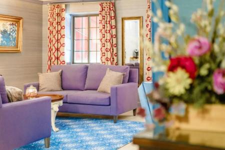 Red Coach Inn - 113