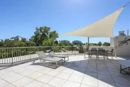 Noosa Tropicana - 190