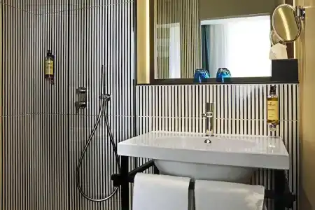 Best Western Plus Hôtel La Joliette - 7