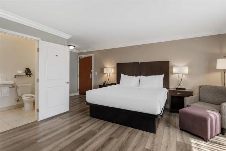 Best Western Plus La Mid-Town - 39