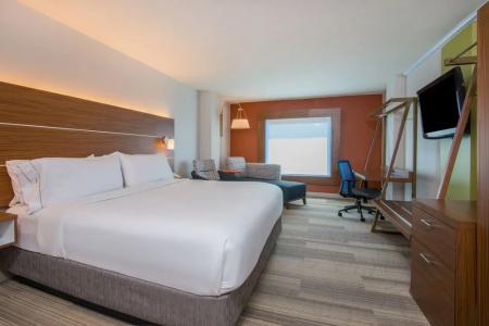Holiday Inn Express-Central - 2