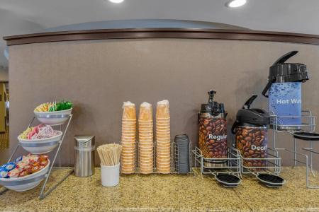 Comfort Suites Airport Convention Center - 12