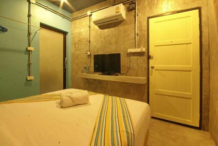 Seabox Khaolak Hostel - 21