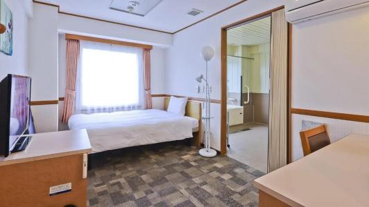 Toyoko Inn Ekimae - 41