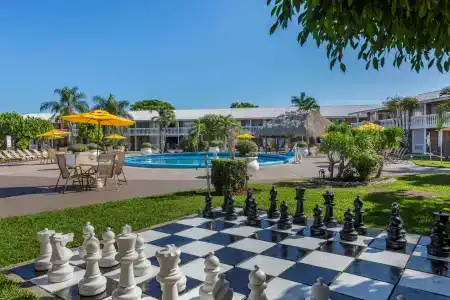Best Western Palm Beach Lakes - 26