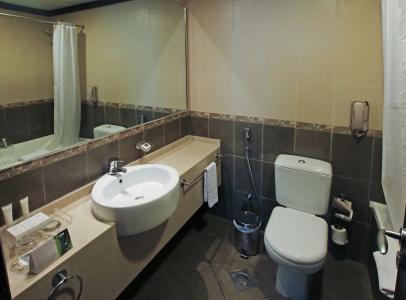 TIME Oak & Suites - 32