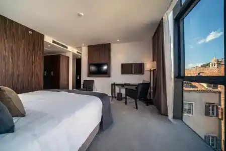 Bellevue Superior City - 118