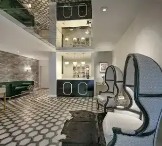 Carlyle Inn - 1