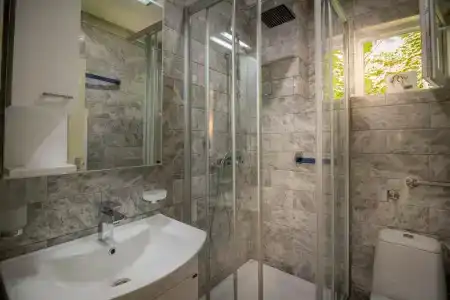 Central Park Residence - 77