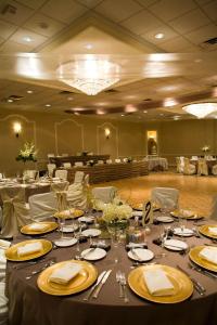 The Whitehall Houston - 13