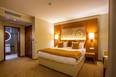 Landmark Creek & Wellness - 3
