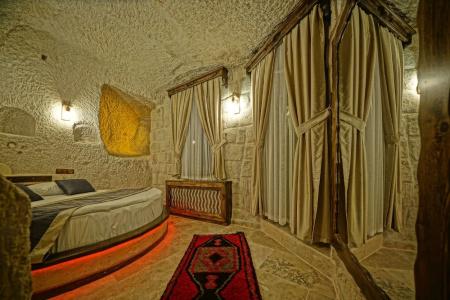 Castle Cave - 180