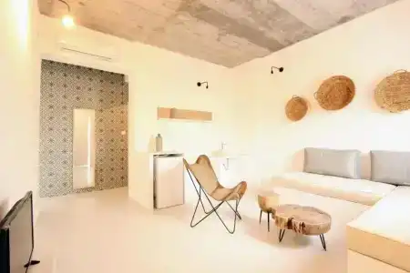 Mesanto Luxury Suites - 66