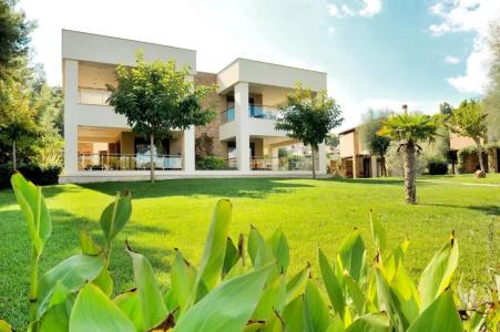 Polyastron Villas & Suites - 42