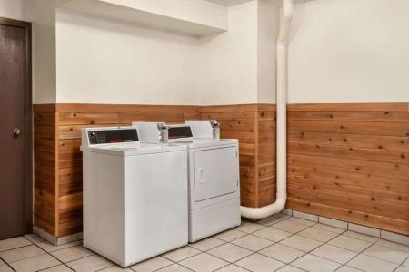 Quality Inn & Suites - 28